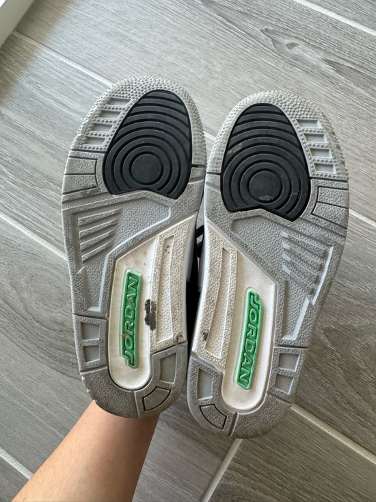 Kids Air Jordan 3 - Picture 7 of 7